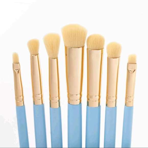 Alice in Wonderland 10 Piece Brush Set - Picture 12 of 16
